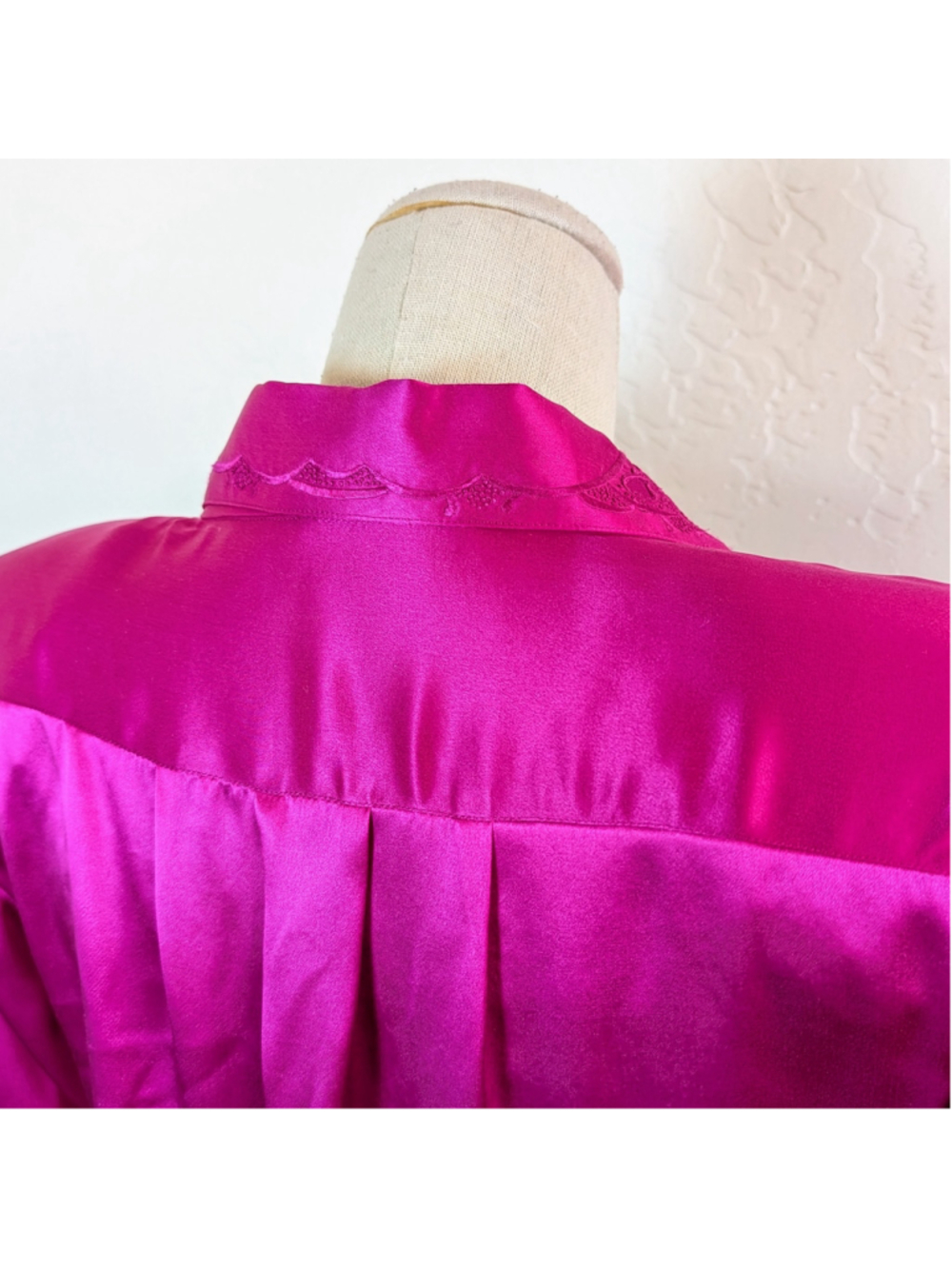 Vintage 100% Silk Fuchsia Western Blouse Size 8 Embroidered Hidden Placket Glam - Picture 5 of 16